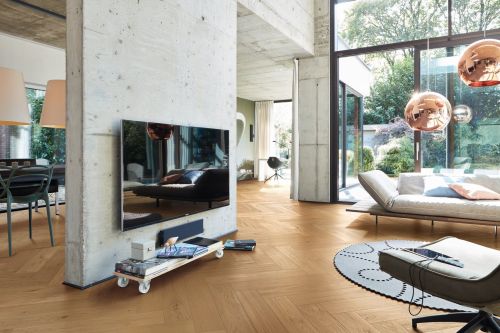 Eiche classic pure 8928 gebürstet ultramattlackiert Fischgrät Lindura-Holzboden Meister