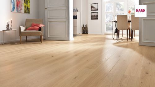 Eiche lichtweiß Markant strukturiert naturaLin plus Top Connect HARO PARKETT 4000 Landhausdiele Plaza 240 4V
